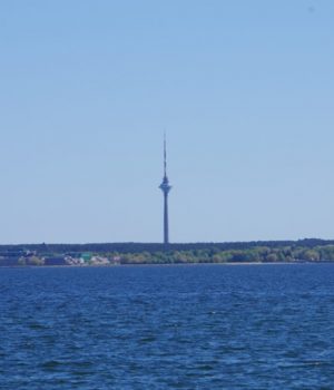 テレビ塔（海上から）